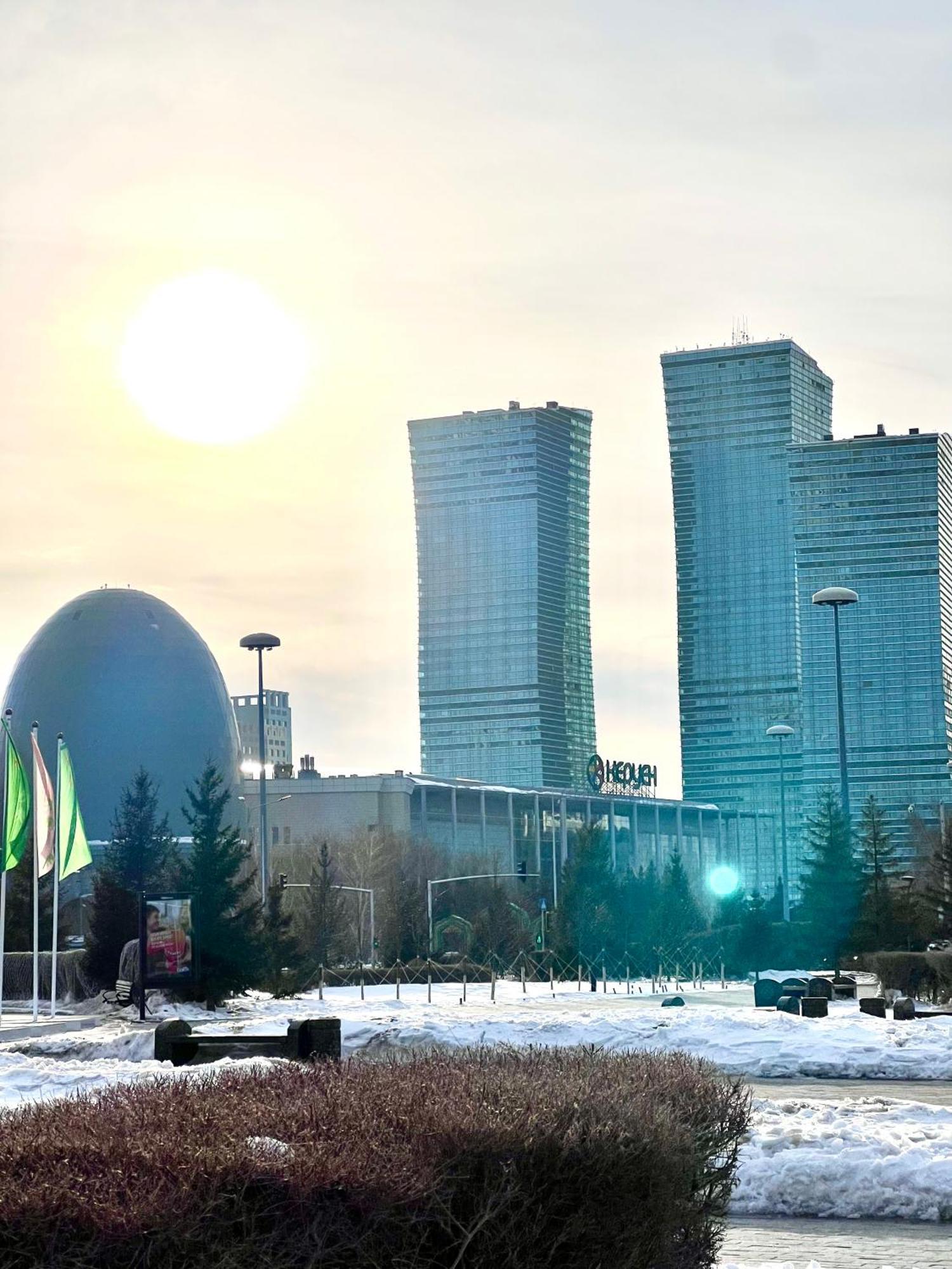 7 Очень Теплая Возле Байтерека Квартира Для 1-4 Человек Astana Exteriér fotografie